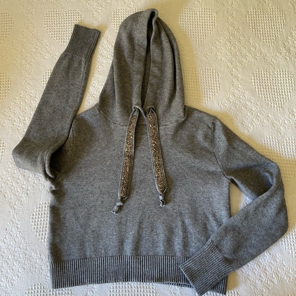 Sweater - Picture 3 of 9